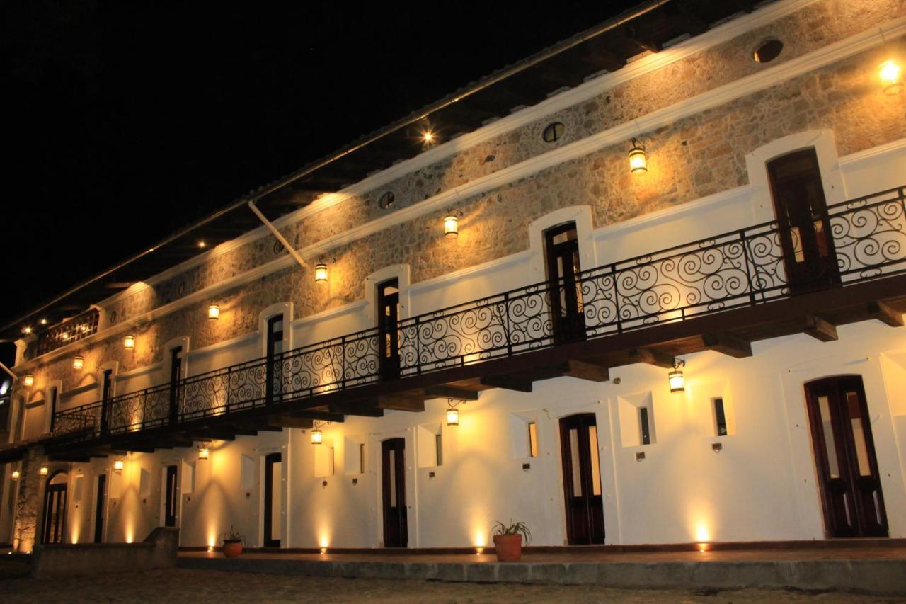 Hotel Atzalan ภายนอก รูปภาพ